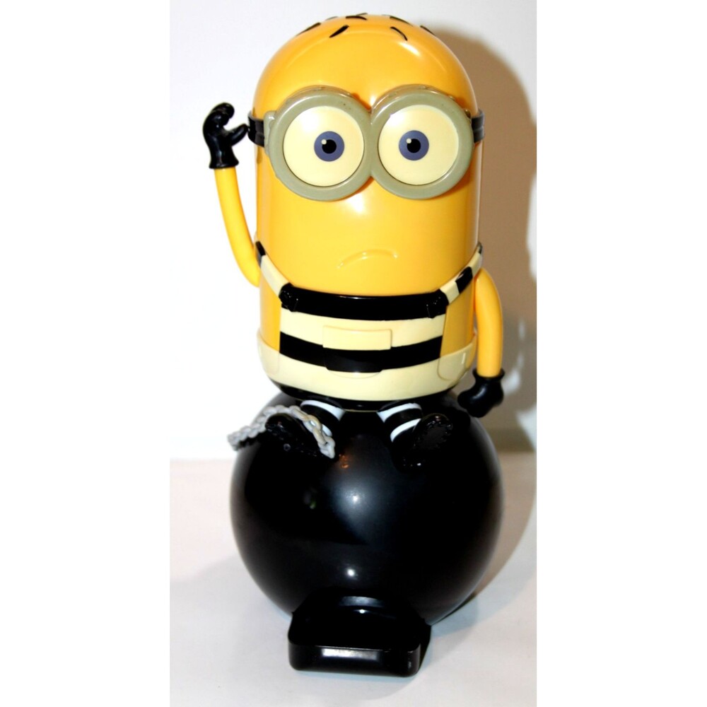 Despicable Me 3 Mel Jail Time Ball Chain Minion Candy Dispenser Yellow Toy 11x5”